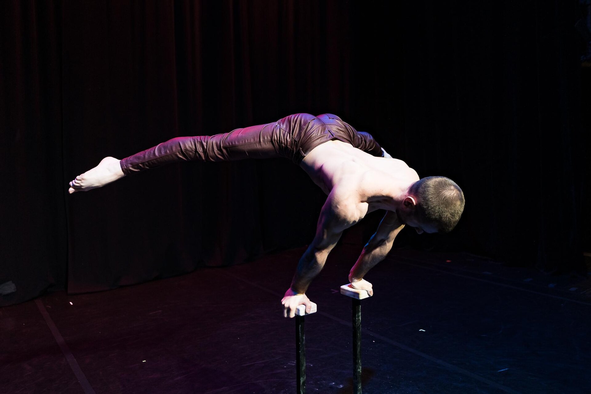 Handstand